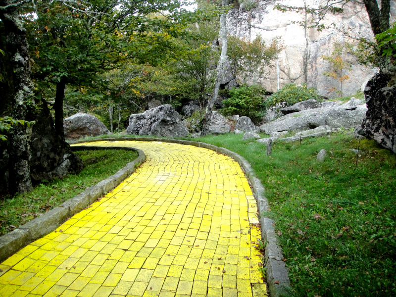 Illustration for article titled Next Weekend This Abandoned Wizard of Oz Theme Park Will Open